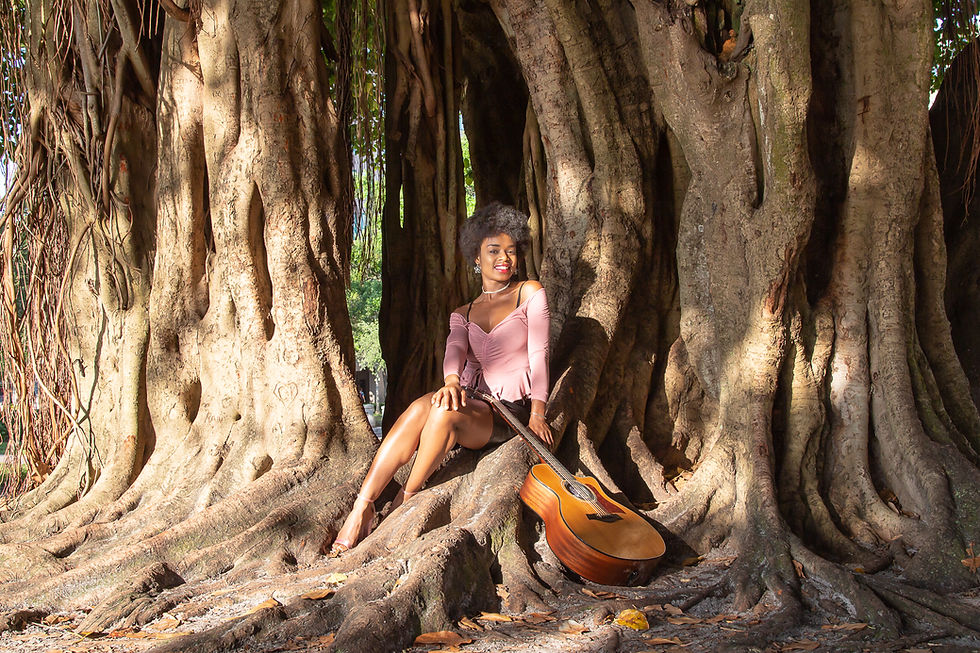 Nauti Parrot Tiki Hut