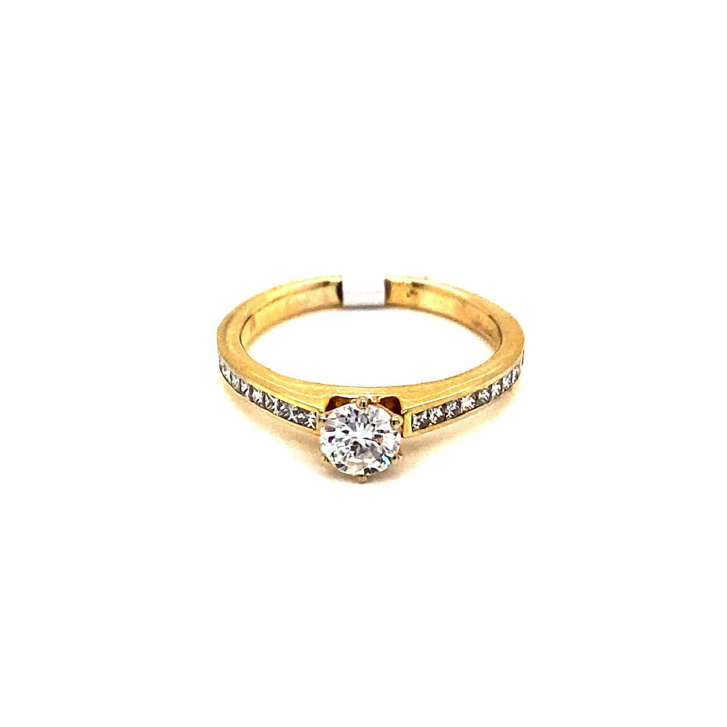 SOLITAIRE RING WITH SIDE STONES