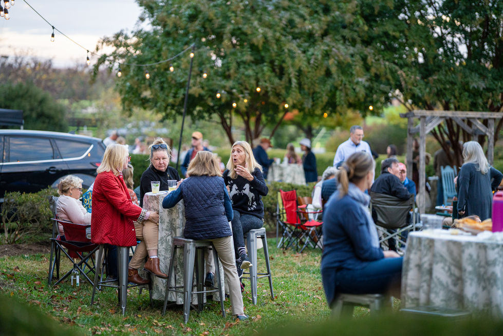 buchanan_hall_farmers_market_10-25-23_photo_by_hugh_kenny-00194