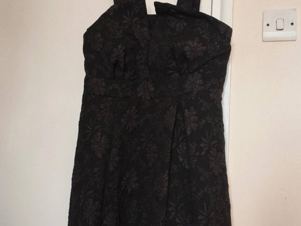 Black Floral Jacquard Sleeveless Dress