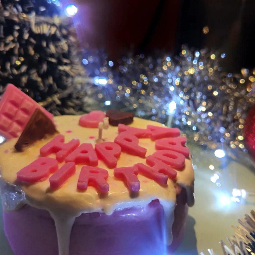 Торта "Happy Birthday"