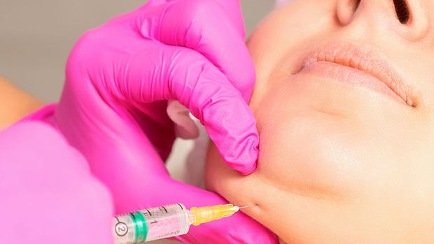 fat injection under the chin .jpg