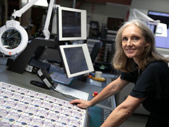 England: Victoria signiert wieder Banknoten!