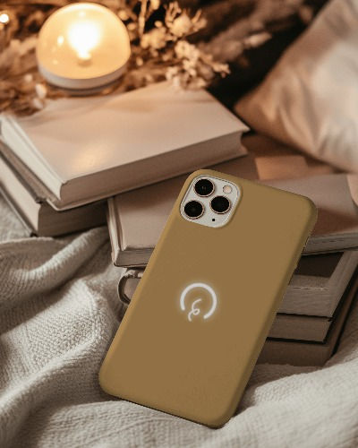 minimalist-white-phone-cover-mockup-with-book-textured-cotton-background-091
