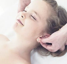 Gezichtsmassage en ontspanning