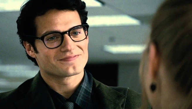 Foto: Henry Cavill como Clark Kent (Homem de Aço - 2013)