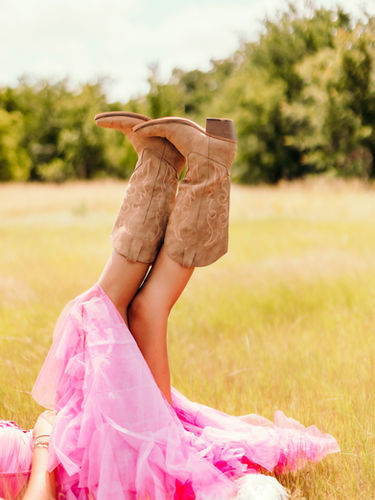 Senior Photographer Near Me, DFW Senior Photographer, Flower Mound Senior Photographer, Denton Senior Photographer, Southlake Senior Photographer, Plano Senior Photographer, Dallas Senior Photographer, Fort Worth Senior Photographer, Argyle Senior Photographer, Photographer, Senior Photographer, Senior Photography, Highland Village Senior Photographer, Lewisville Senior Photographer, Irving Senior Photographer, Las Colinas Senior Photographer, Grapevine Senior Photographer, Senior Portrait Photographer, Senior Portraits, Senior Photos, Senior Photoshoot