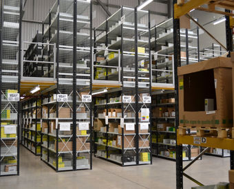 Narrow aisle racking with walkways