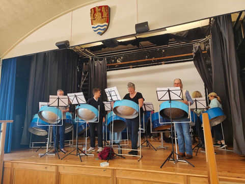 Fleet and Beacon Residents Visit Shine!