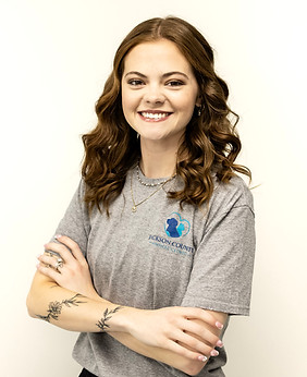 Hannah Shelley Headshot.jpg