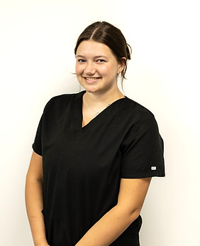 Ella Engelau Headshot.jpg