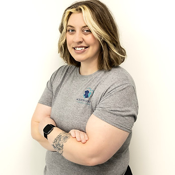 Chelsea Washbush Headshot.jpg