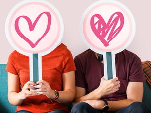How Social Media Impacts Romantic Relationships: The Positive and Negative Sides