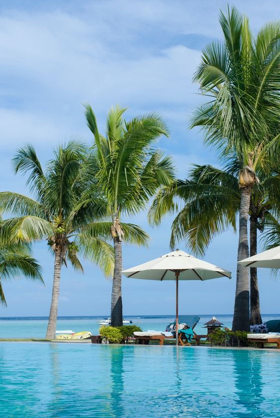 The Beach Vacation Tour Premium Package