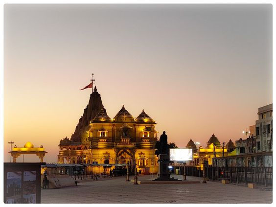 Explore The Dwaraka Tour Premium Package