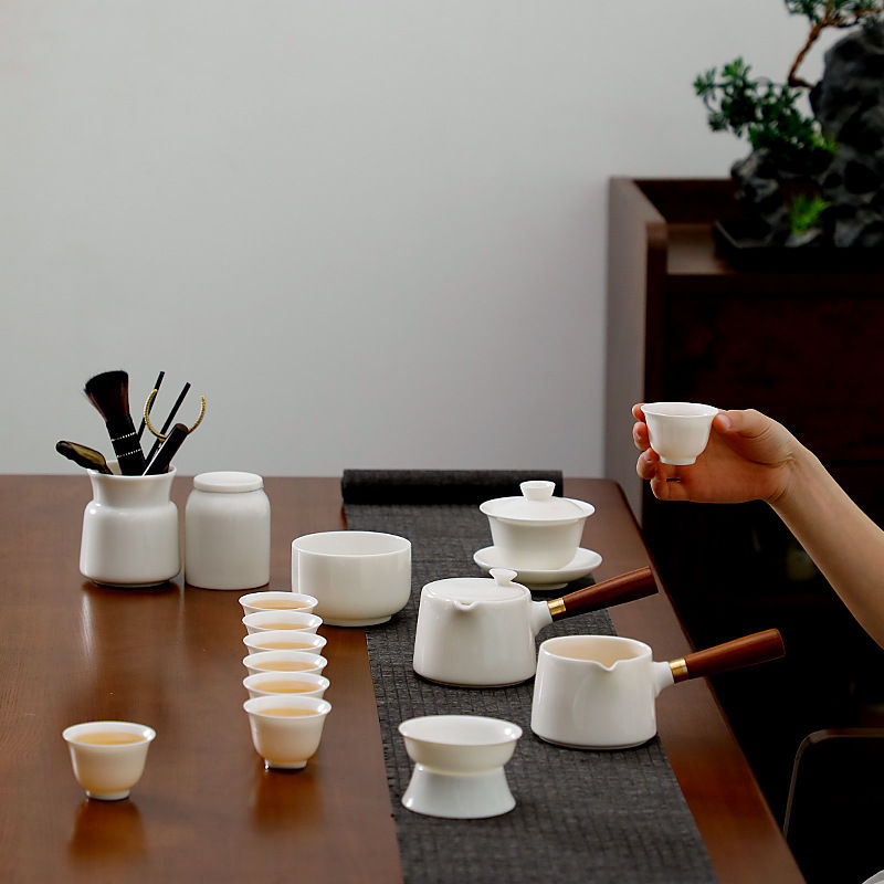 Thumbnail: White Porcelain Tea Set Suite