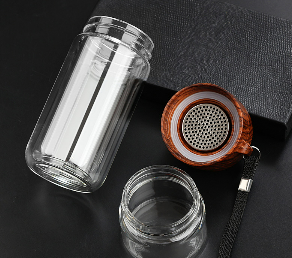 Miniaturbild: Tea Leaves and Water Separated Mug