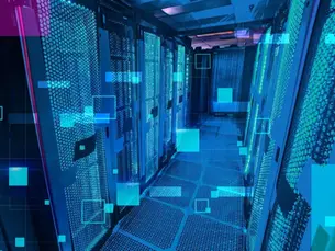 Gambar:  Ruang server data center dengan pencahayaan biru.