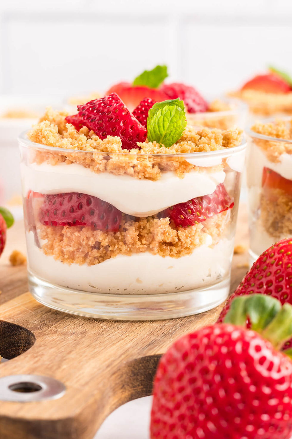 No-Bake Strawberry Cheesecake Cups