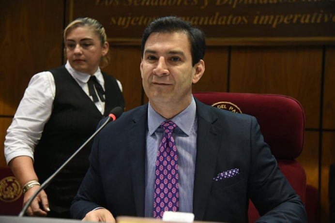 El senador Silvio "Beto" Ovelar declara G. 4.000 millones en inmuebles y G. 5.500 millones