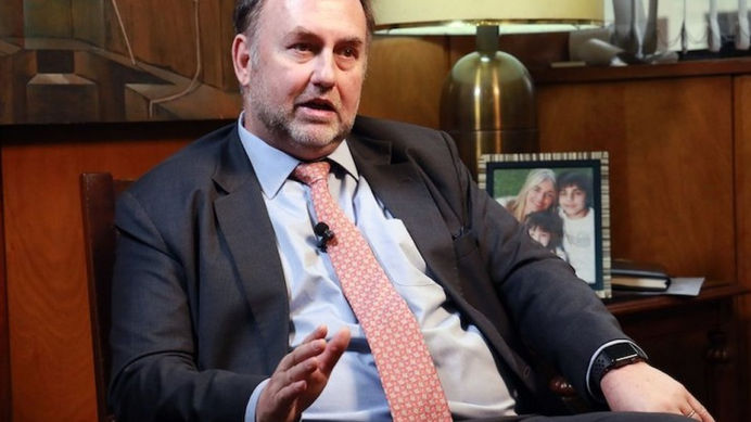 Benigno López en menos de un año triplicó su patrimonio