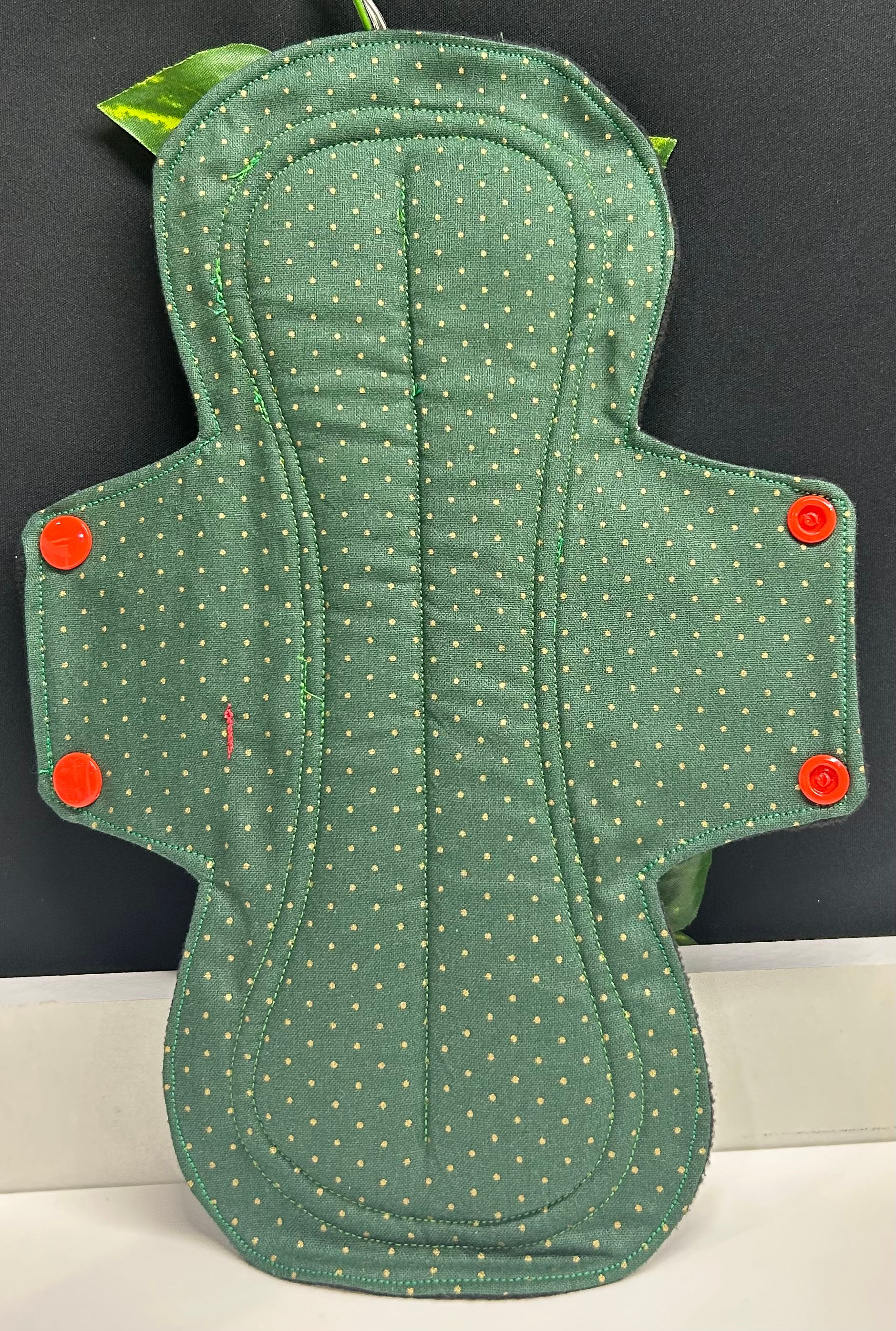 Green Dots Cloth Pad