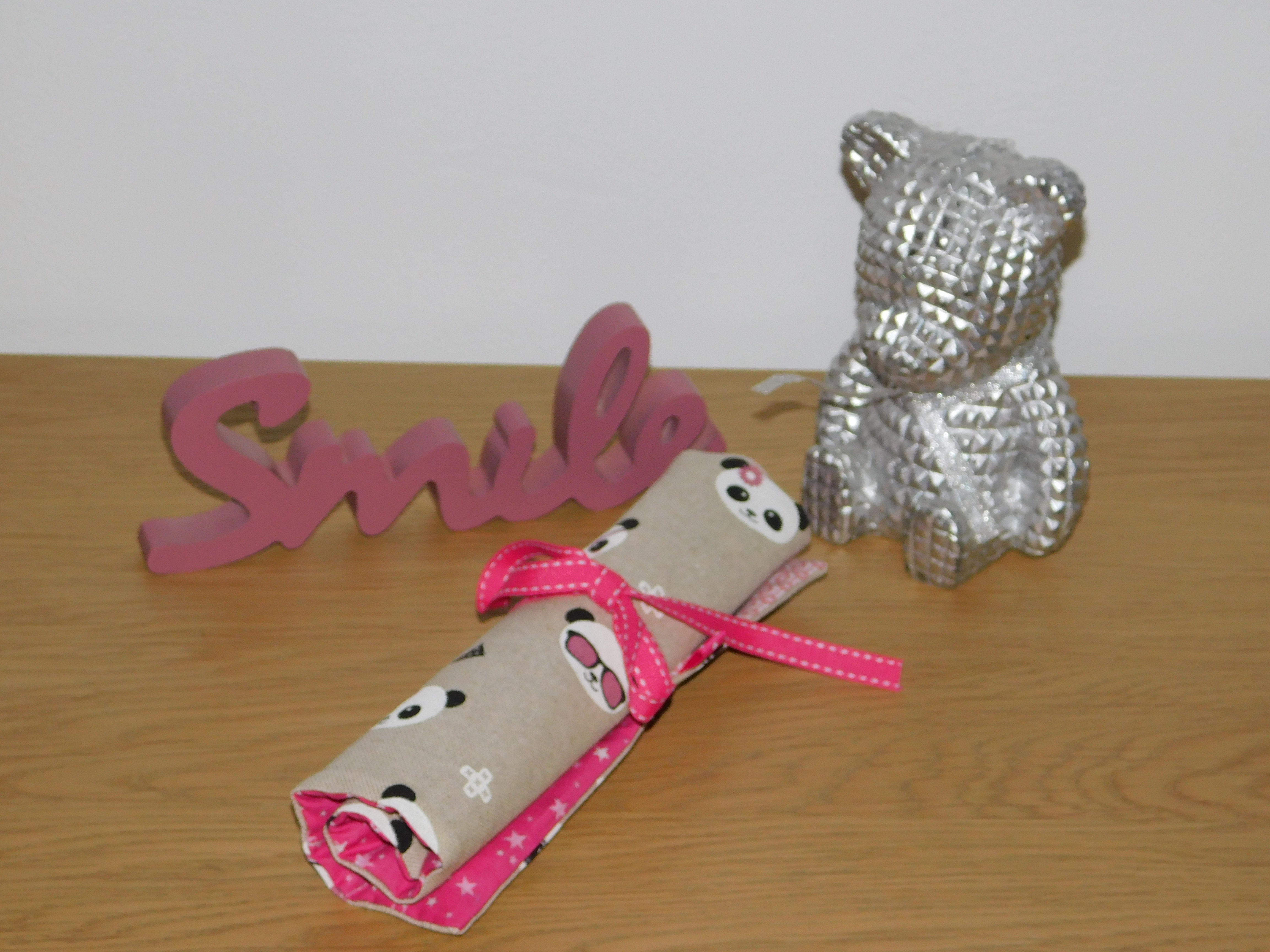 Trousse roulée "Panda" pour 12 crayons ou feutres