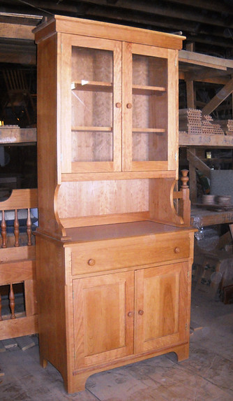 Cabinet with serving space.JPG