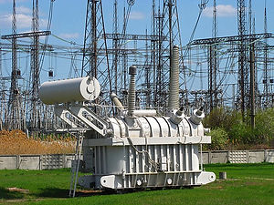 640px-High-voltage_transformer_750_kV_Трансформатор_750_кВ.jpg
