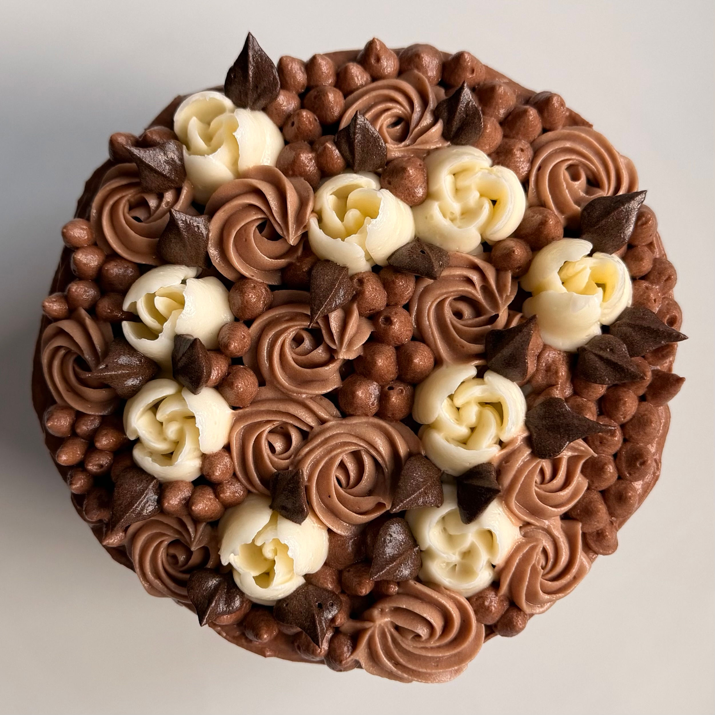 Chocolate Praline Crush Mini Cake