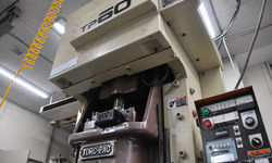 60トン自動プレスライン