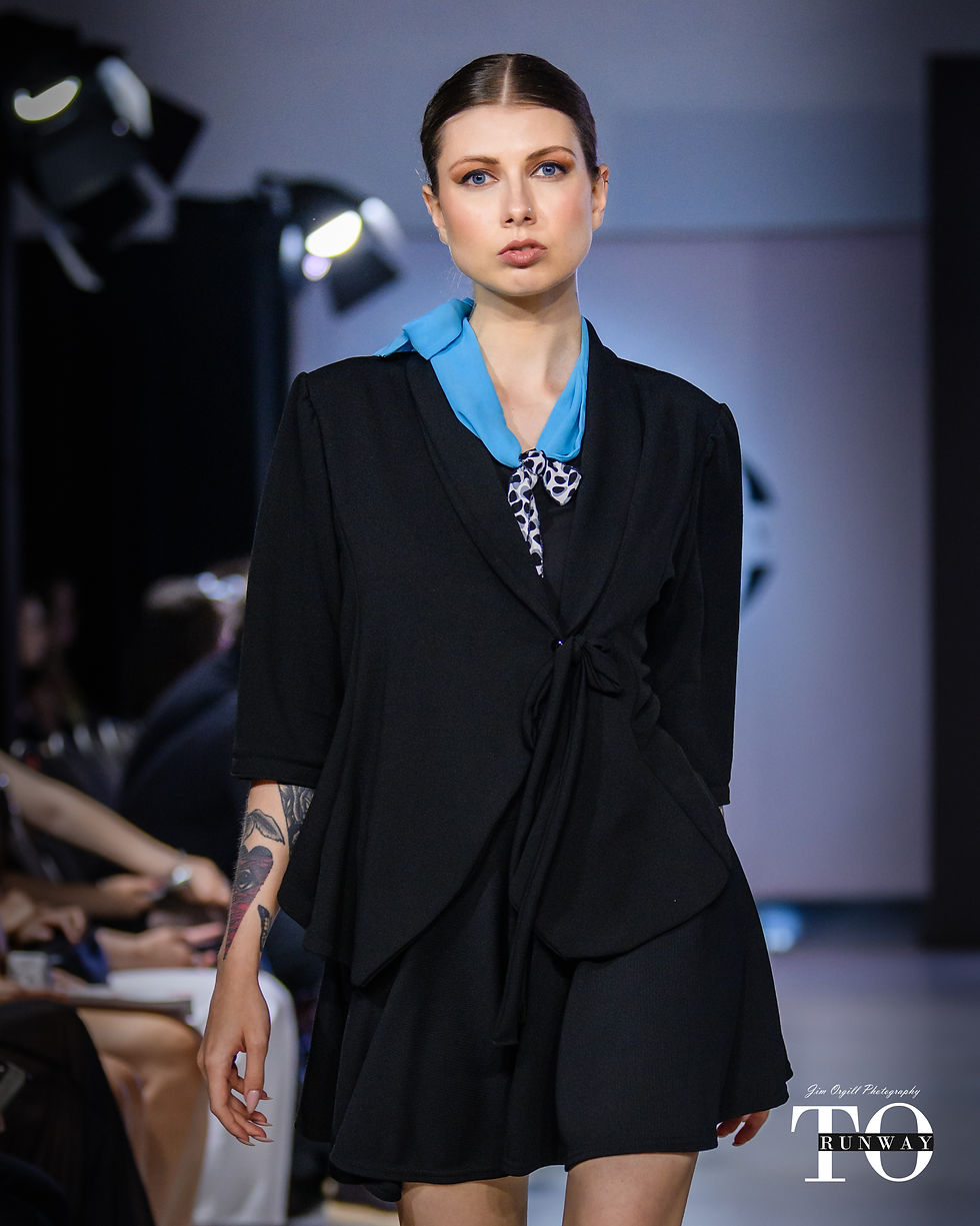 Thumbnail: Oh style business  suit & the back of jacket more sexy 