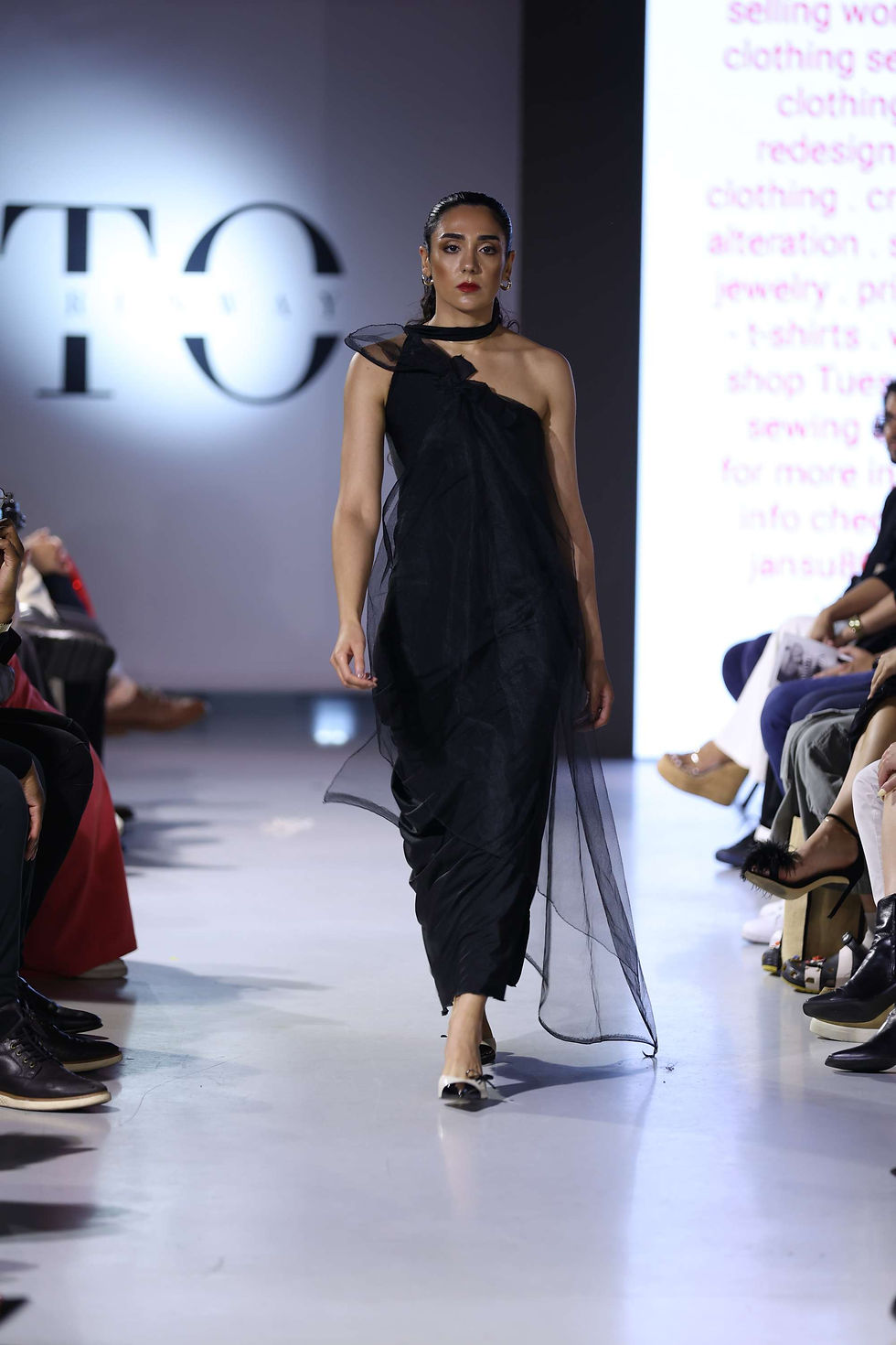 oh my God . so stylish dress party