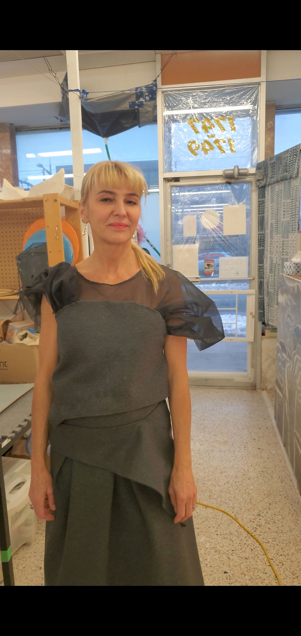 Thumbnail: stylish gry set