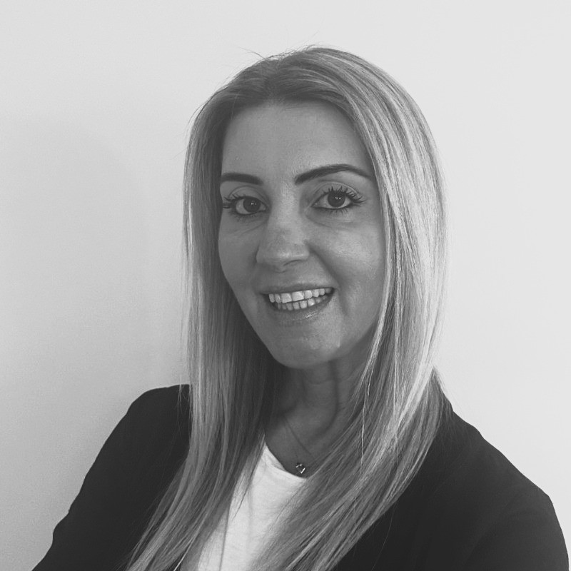 Yazarın fotoğrafı: Hilal Can Esen