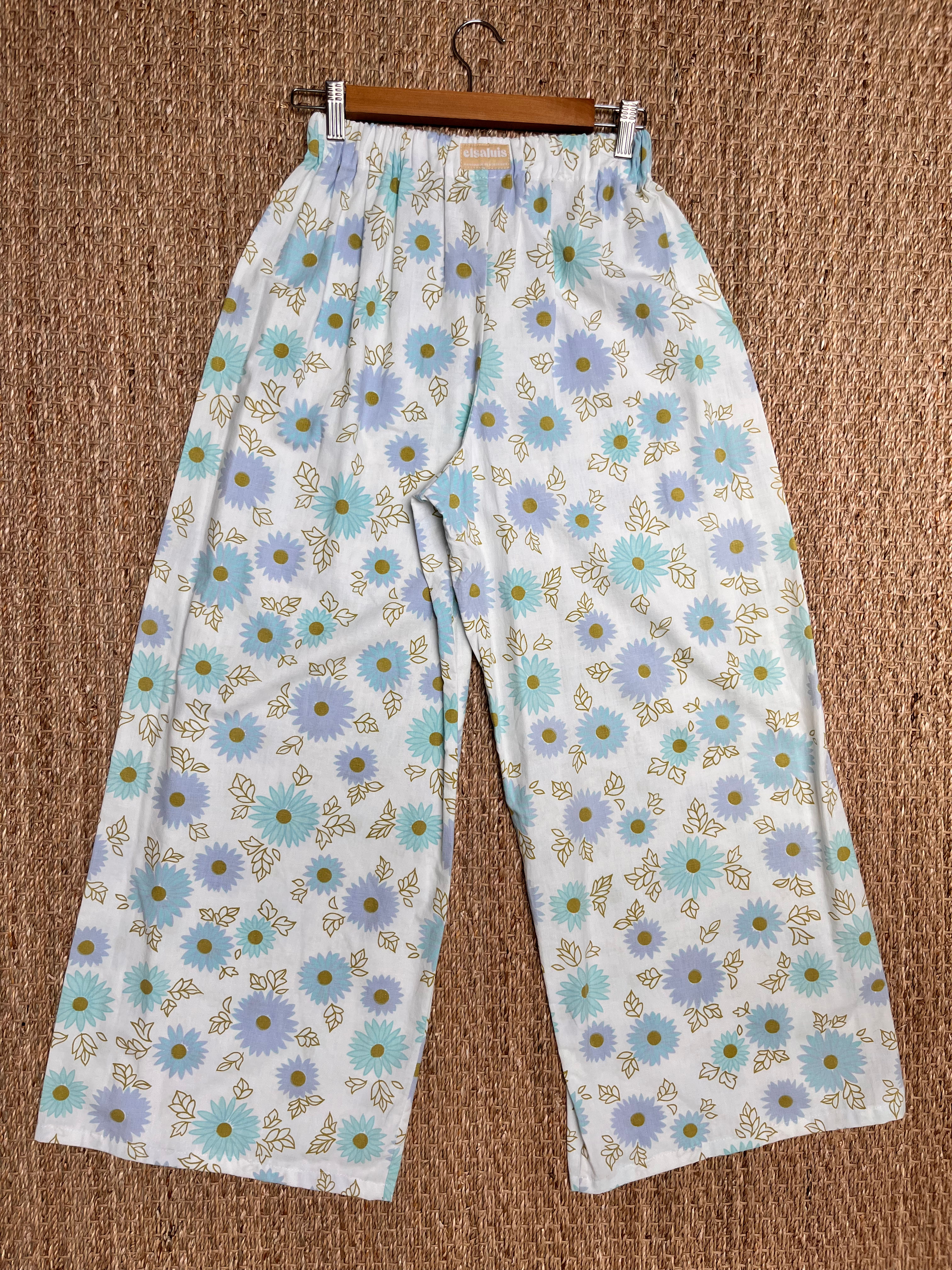Pantalon blanc à fleurs