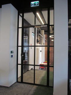 Loft uksed