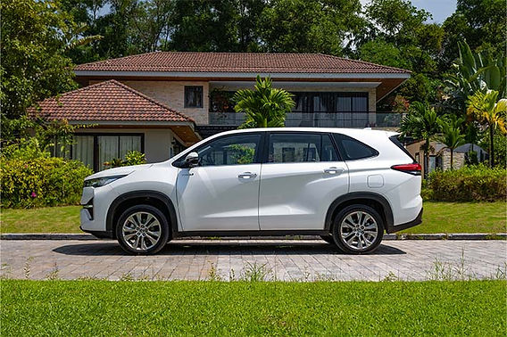 Kích thước Innova Cross 2025: Dài rộng cao bao nhiêu mm? kích thước Innova Cross cốp sau mở điện
