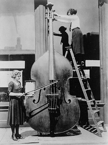 funny-vintage-photos-of-women-2.jpg