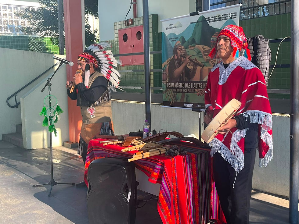 Escolas municipais de Ponta Grossa recebem apresentações que trazem a cultura dos povos originários