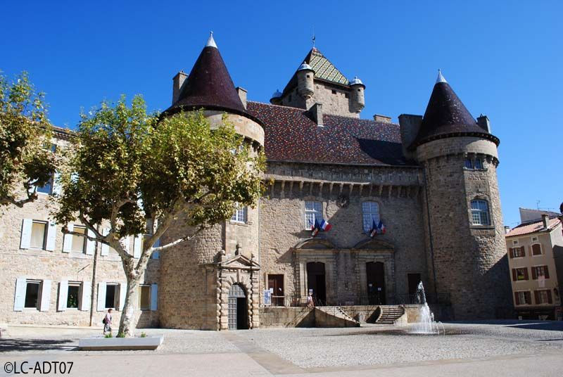chateau aubenas
