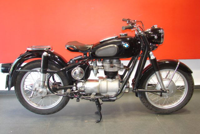BMW R26