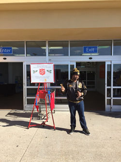 2017 Salvation Army Bell Ringing 7