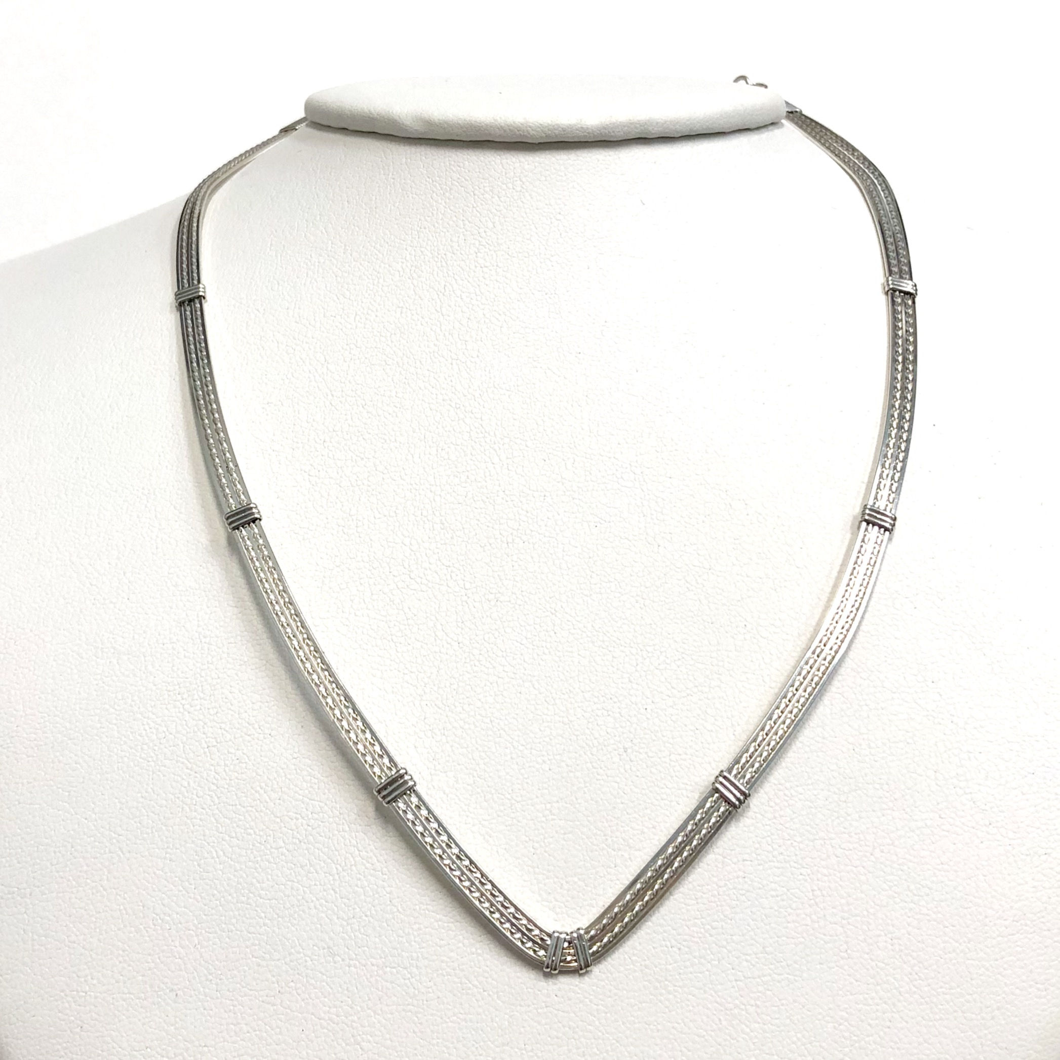 Choker -18" V Neck Sterling Silver