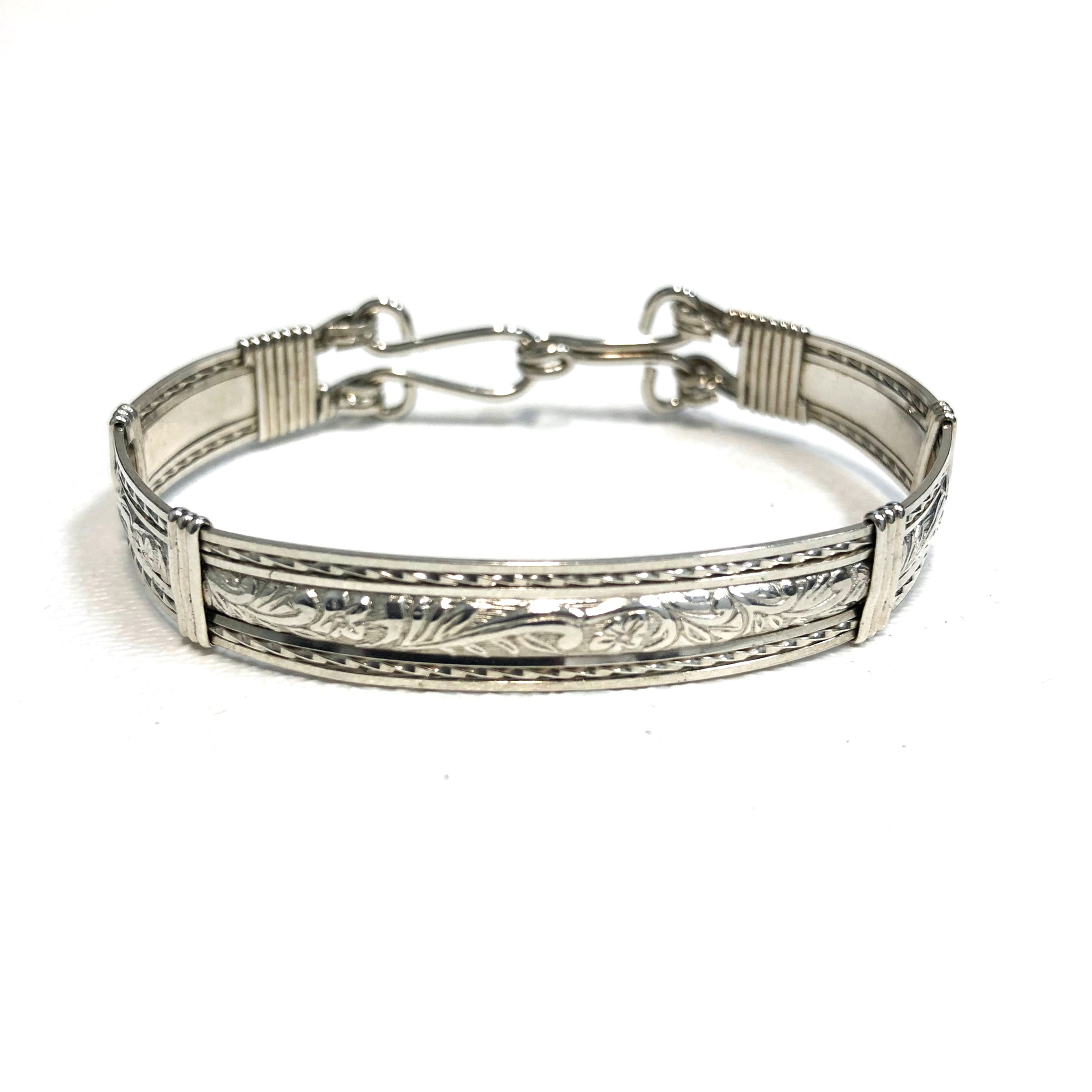 Vine Pattern Bracelet Twist