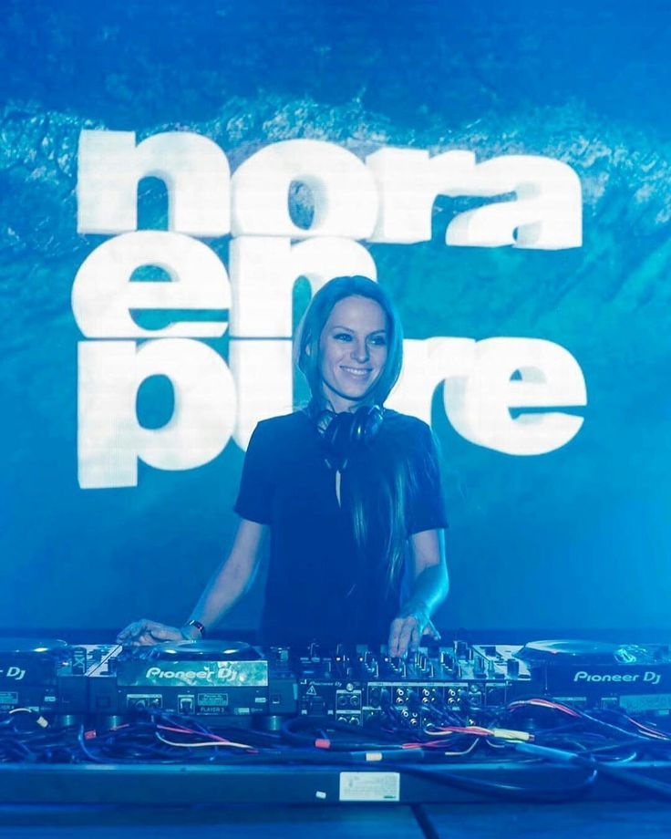 Nora En Pure