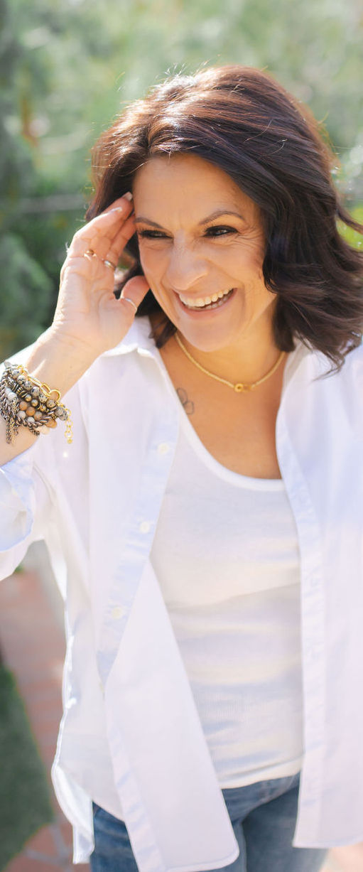 Rosanne Hiller - Your Best Friend's Therapist