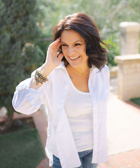 Rosanne Hiller - Your Best Friend's Therapist