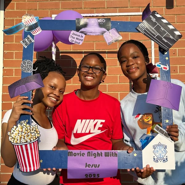 Image:The Go-to Guy(The High School for Girls Potchefstroom)