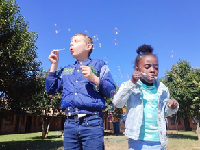 Redwood Learners Spread Bubbles of Kindness for Autism Awareness